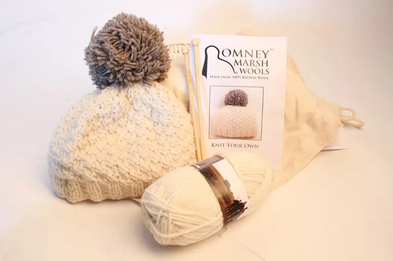 British Pure Romney Chunky knit kit - Moss Hat
